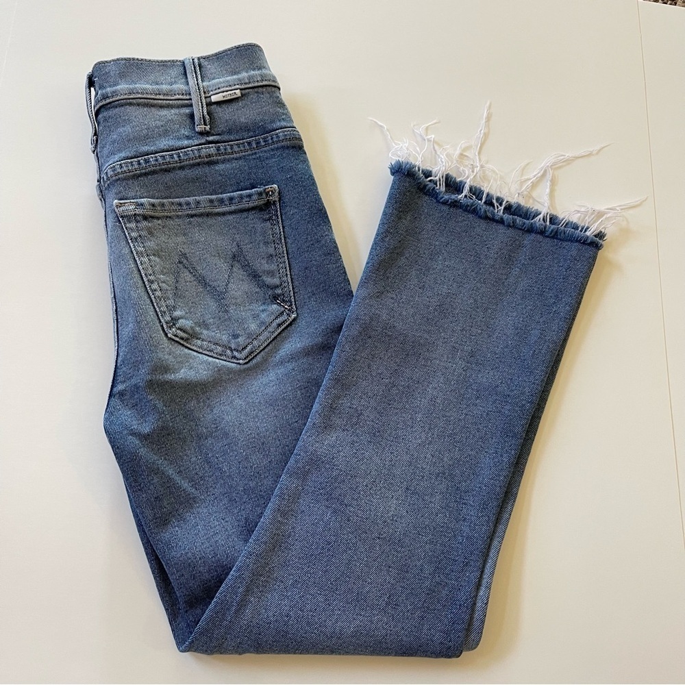 Mother Denim Hustler Ankle Fray in Smoke’ Em
